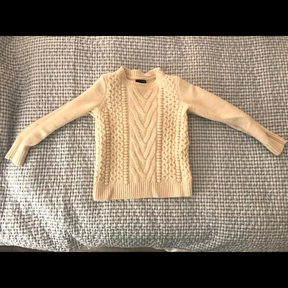 Beautiful Wool Cream Sweater!
